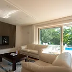 Mela Villa