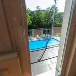 Mela Villa